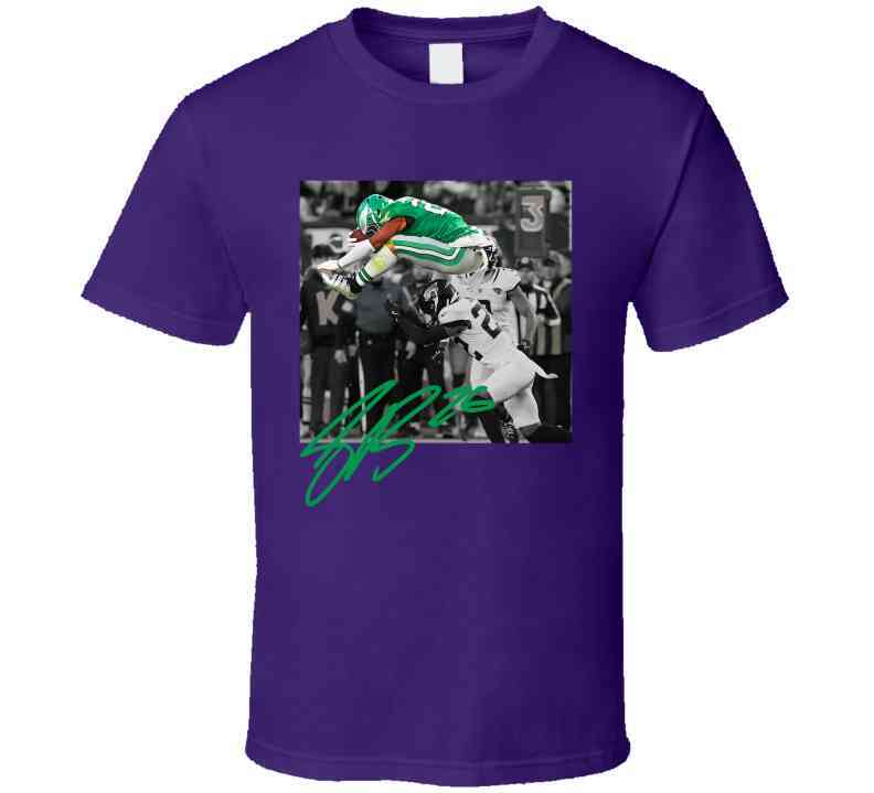 Saquon Barkley Backwards Hurdle Football Fan T-Shirt
